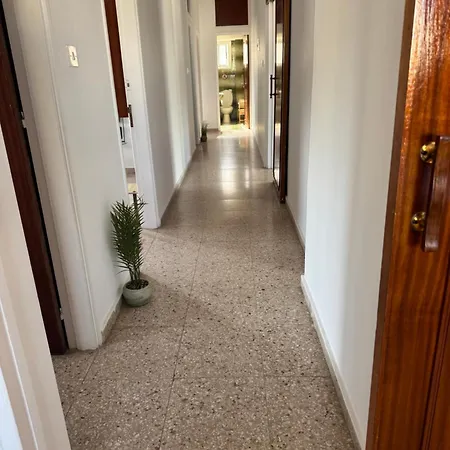 3 Bedroom In Center Daire Pafos